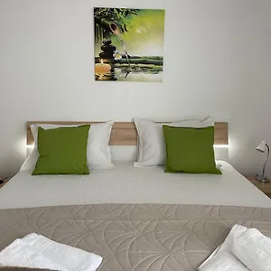 https://relaxing-bucharest-airport-residences-therme.bucharesthotelsnow.com