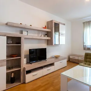  Apartament Apartment Anna With Free Private Parking